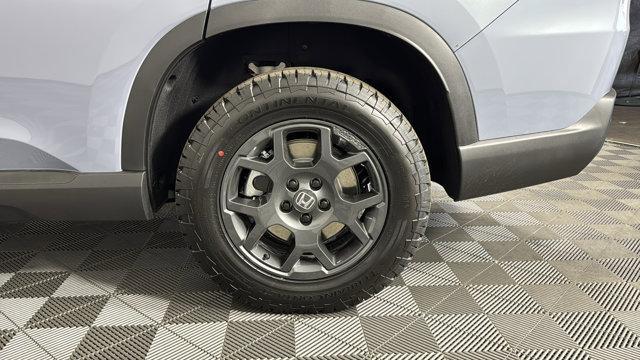 new 2025 Honda Pilot car, priced at $51,350