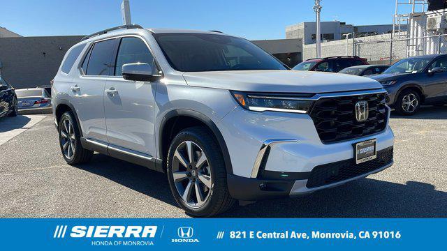 new 2025 Honda Pilot car, priced at $54,985