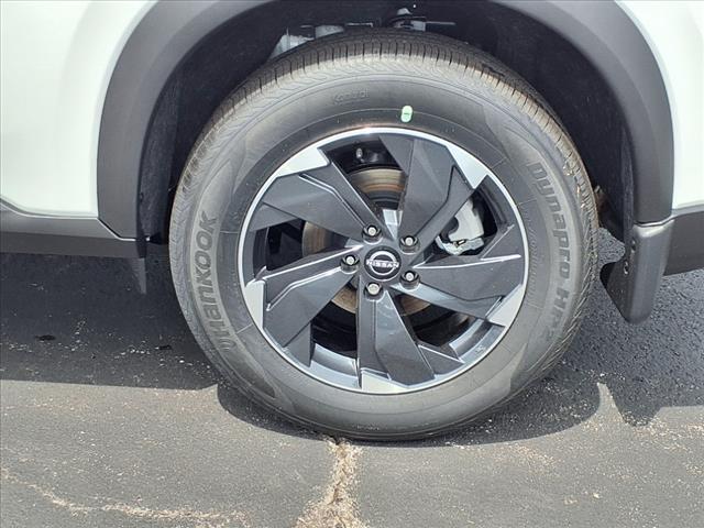 new 2025 Nissan Rogue car, priced at $28,432