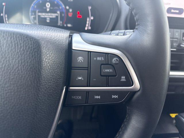 used 2025 Toyota Grand Highlander car, priced at $46,900