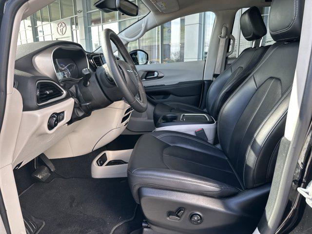used 2024 Chrysler Pacifica car, priced at $31,900