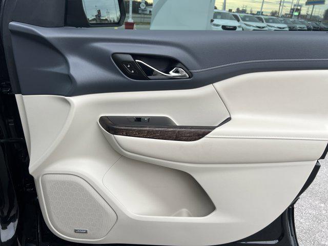 used 2020 GMC Acadia car, priced at $28,800