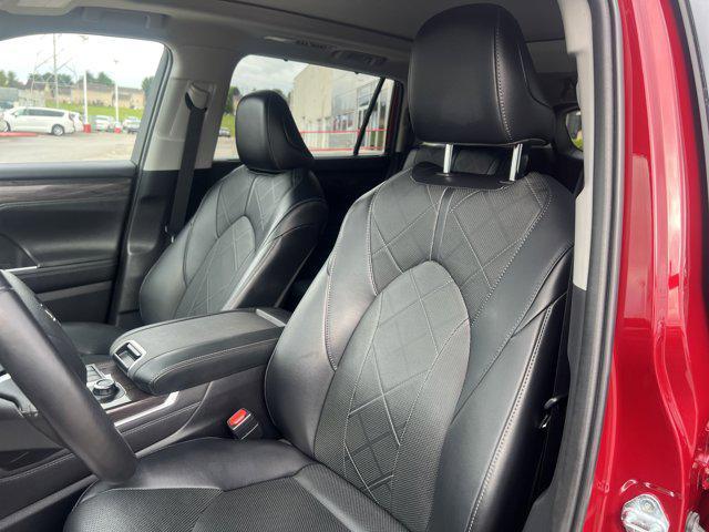 used 2023 Toyota Highlander car, priced at $42,800