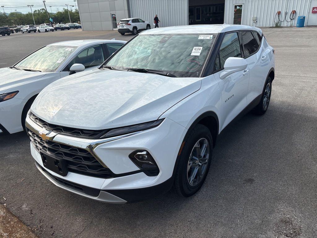 used 2025 Chevrolet Blazer car, priced at $31,399