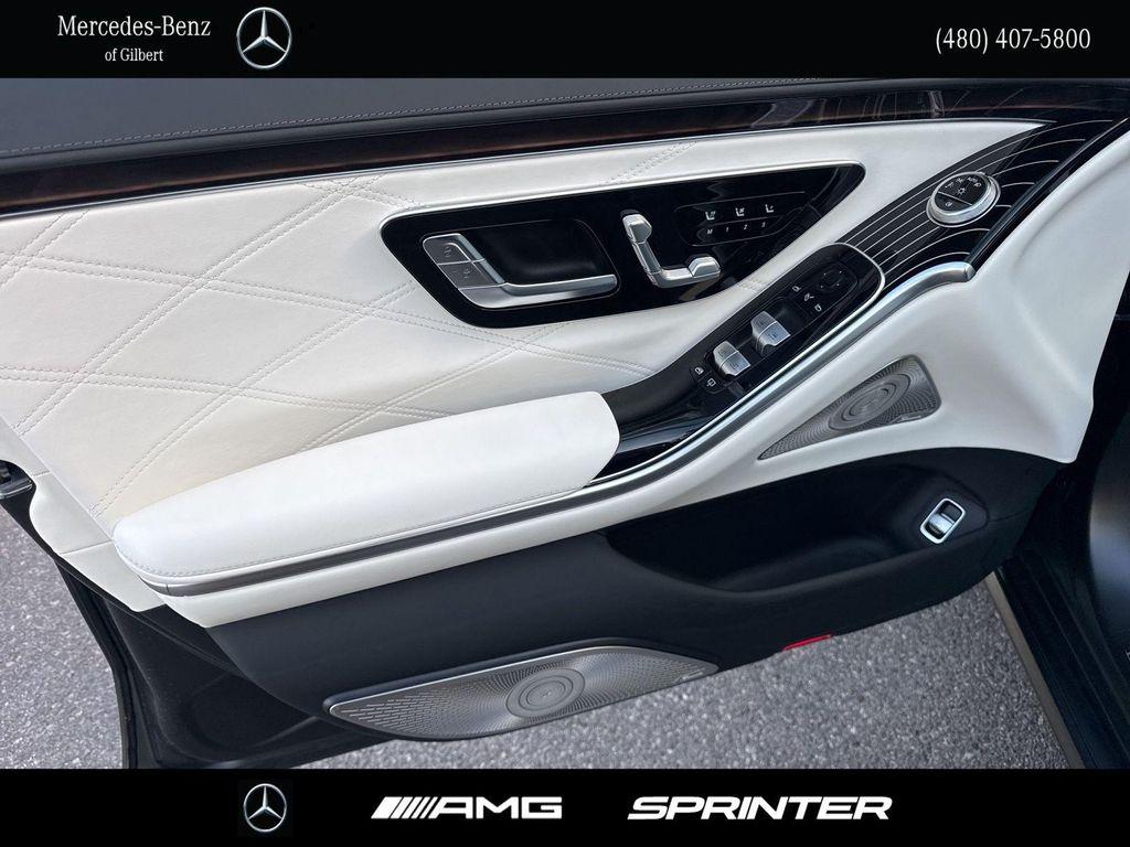 new 2026 Mercedes-Benz Maybach S 580 car, priced at $236,450