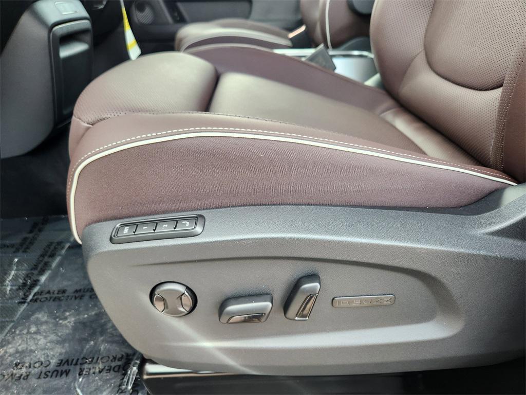 new 2025 Volkswagen ID. Buzz car, priced at $55,644