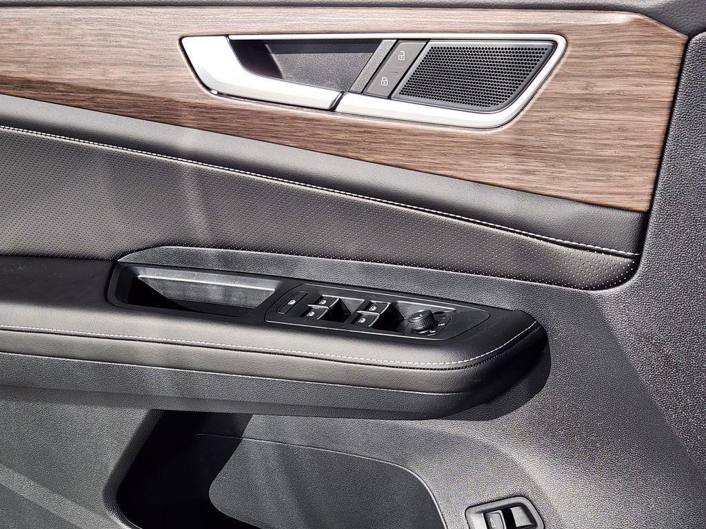 new 2026 Volkswagen Atlas car, priced at $51,206