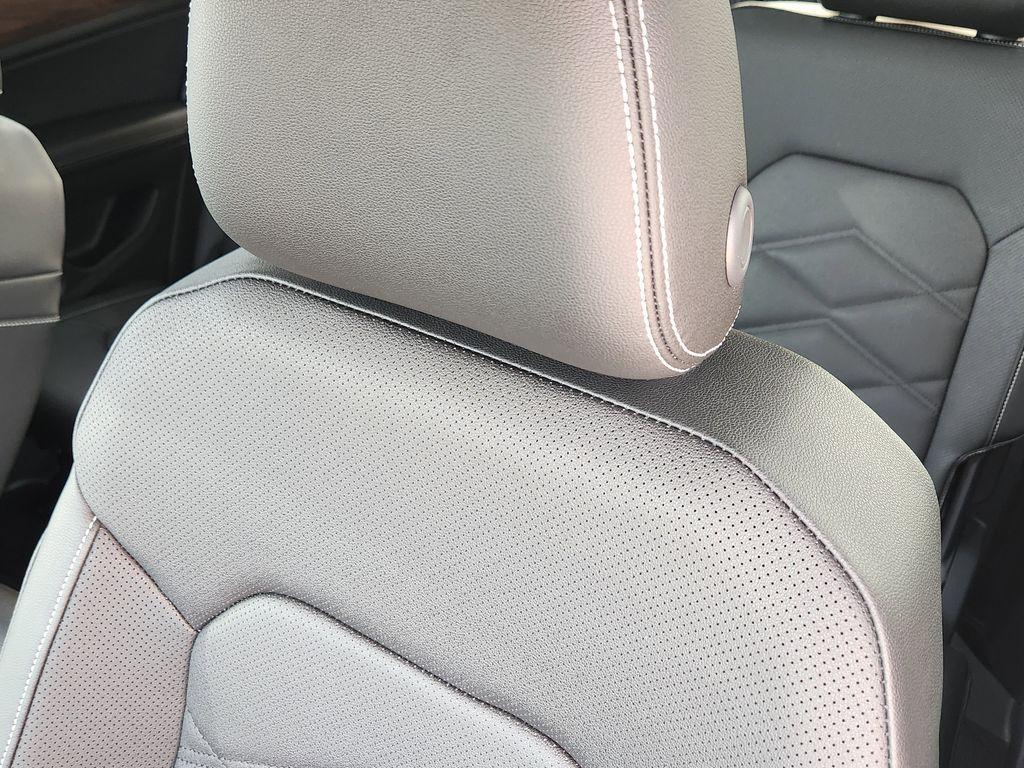 new 2026 Volkswagen Atlas car, priced at $47,997