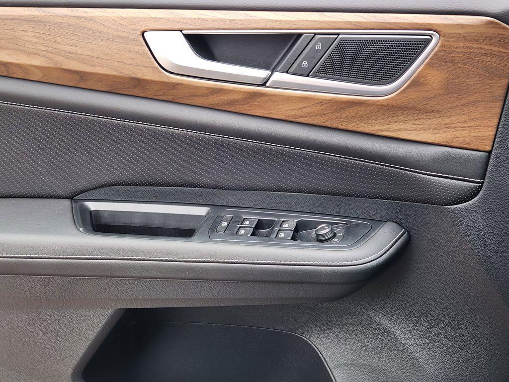 new 2026 Volkswagen Atlas car, priced at $42,687