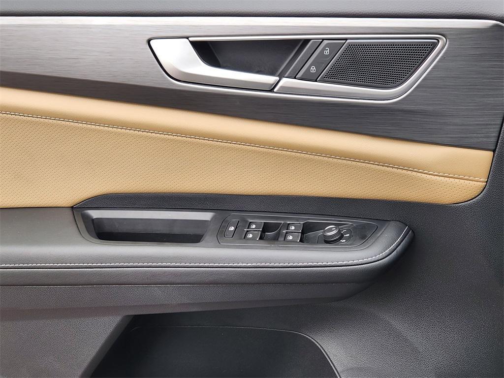 new 2026 Volkswagen Atlas Cross Sport car, priced at $41,521