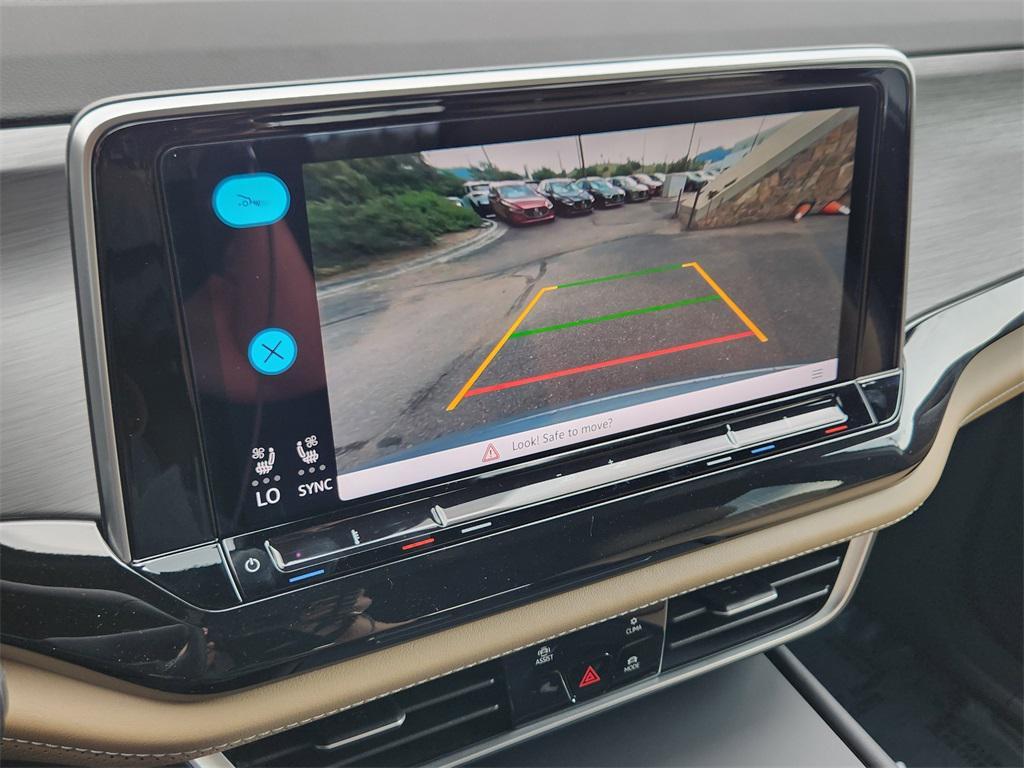 new 2026 Volkswagen Atlas Cross Sport car, priced at $41,521