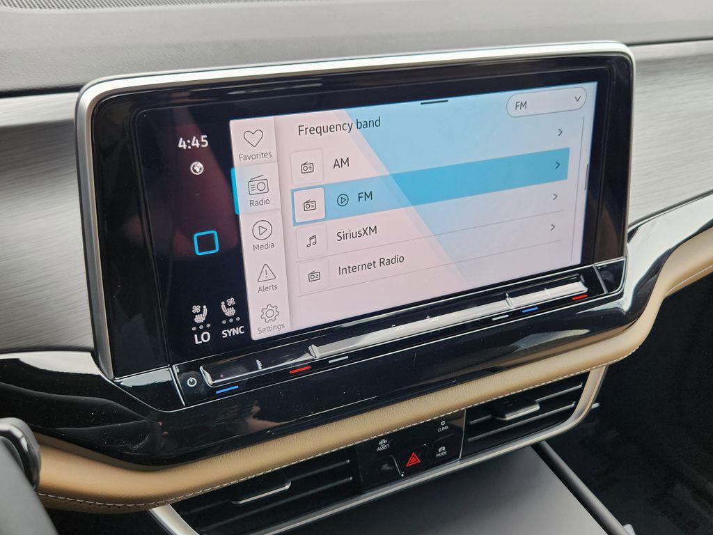 new 2026 Volkswagen Atlas Cross Sport car, priced at $42,131