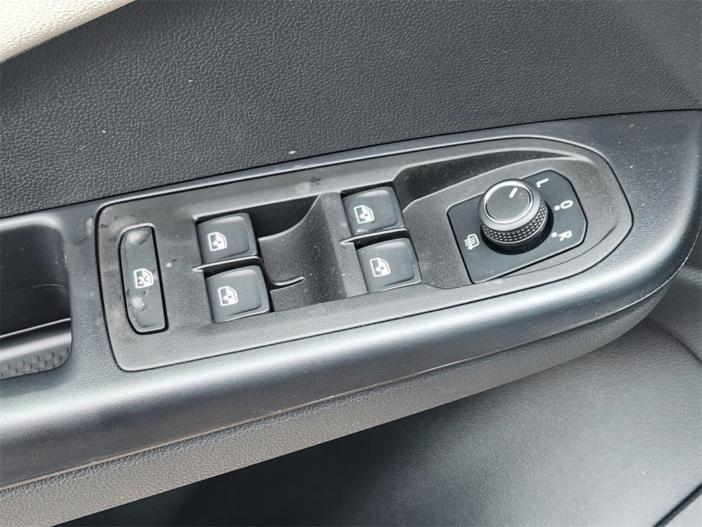 new 2025 Volkswagen Taos car, priced at $26,577