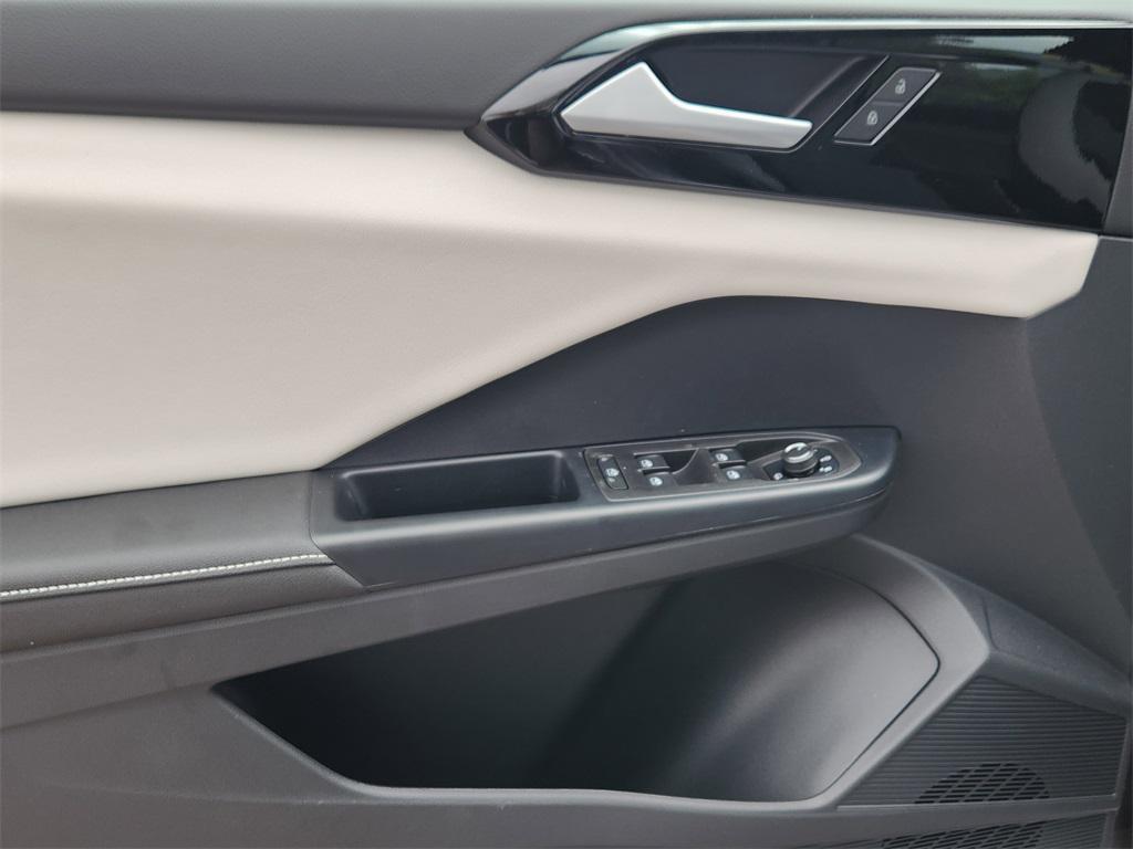 new 2025 Volkswagen Taos car, priced at $26,577