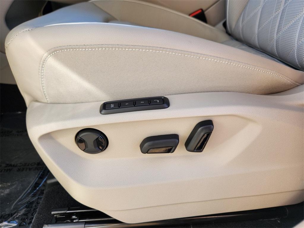 new 2026 Volkswagen Atlas car, priced at $55,603