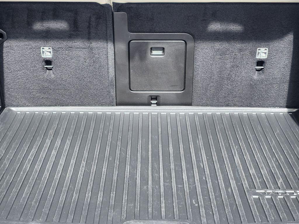 used 2022 Volvo XC60 car, priced at $23,797