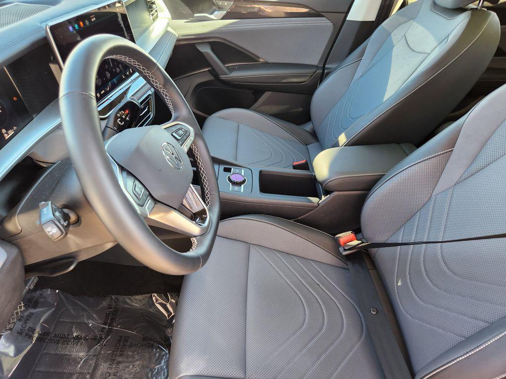 new 2025 Volkswagen Tiguan car, priced at $35,693