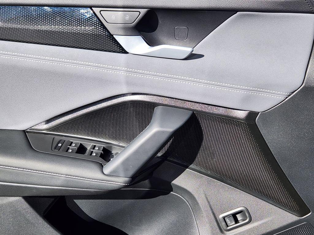 new 2025 Volkswagen Tiguan car, priced at $35,693