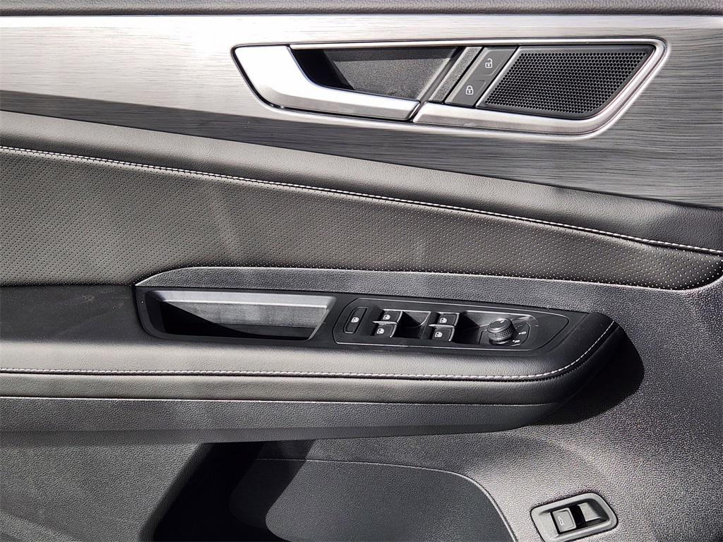 new 2026 Volkswagen Atlas Cross Sport car, priced at $47,637