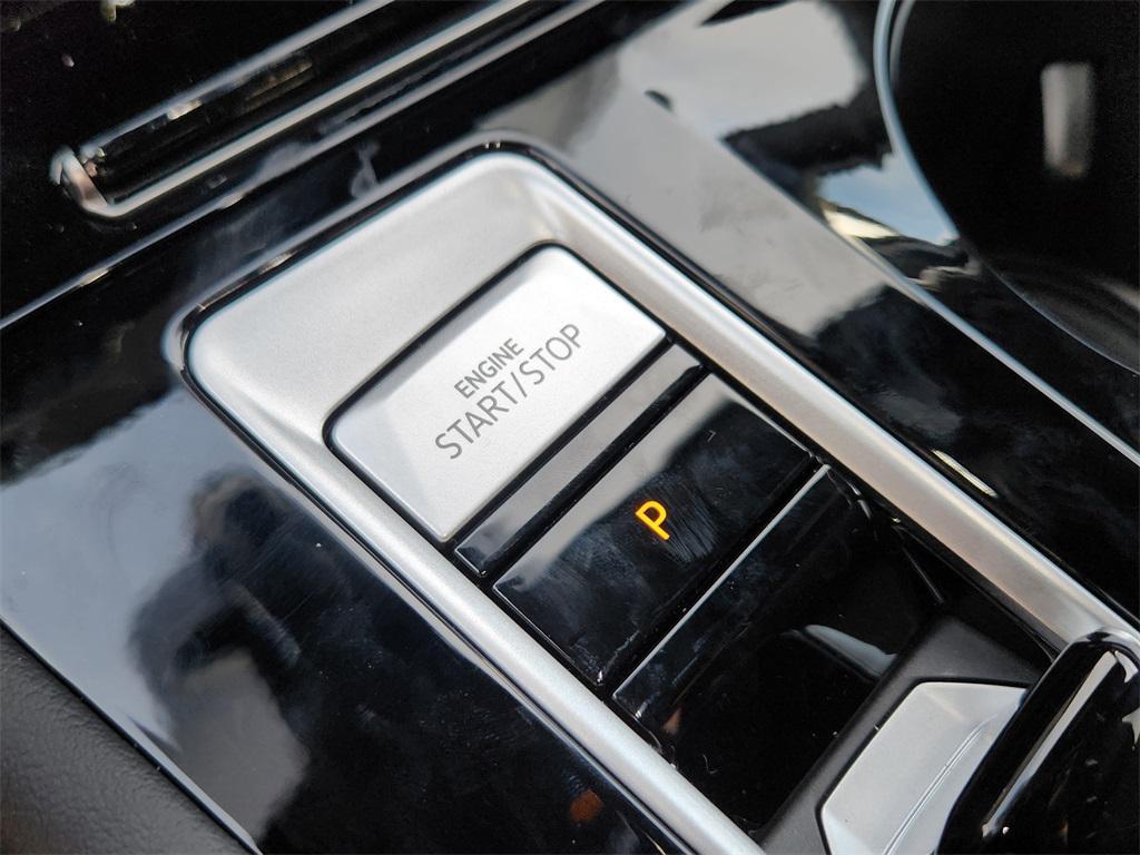 new 2026 Volkswagen Atlas Cross Sport car, priced at $47,637