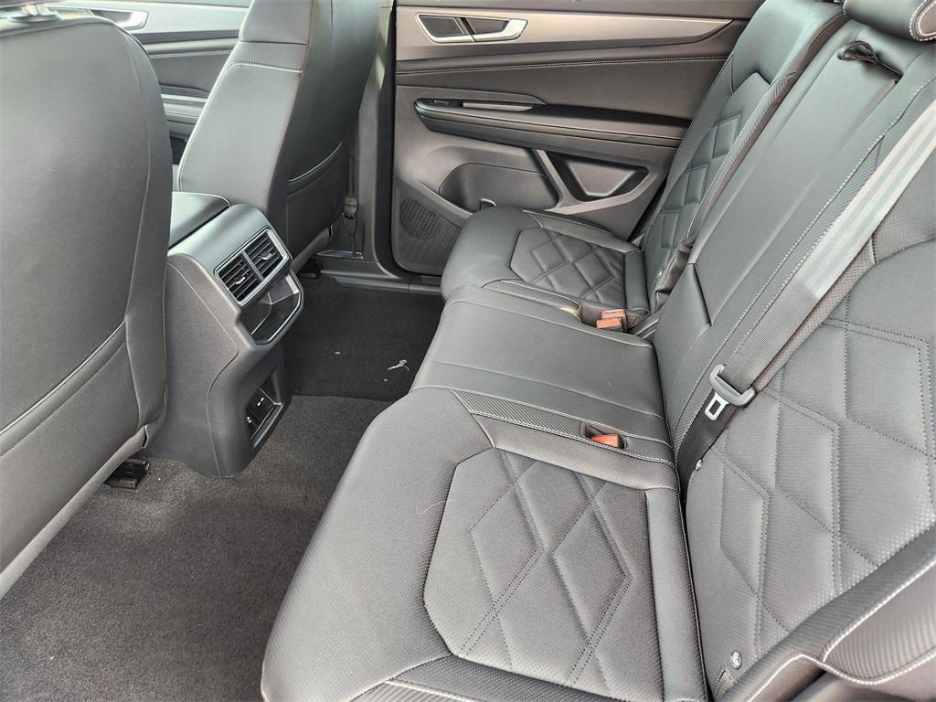 new 2026 Volkswagen Atlas Cross Sport car, priced at $47,637