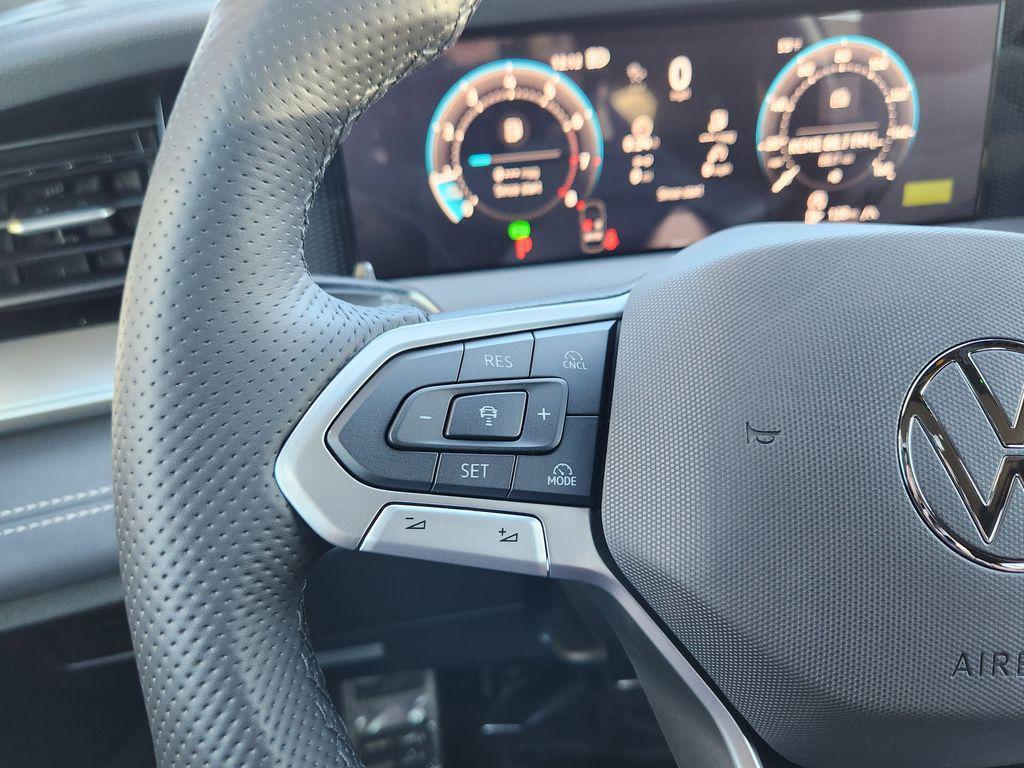 new 2026 Volkswagen Tiguan car, priced at $42,025