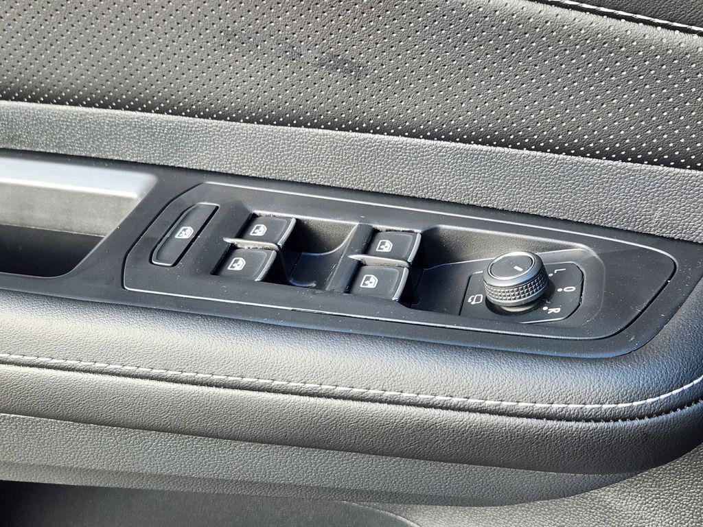 new 2026 Volkswagen Atlas car, priced at $56,682