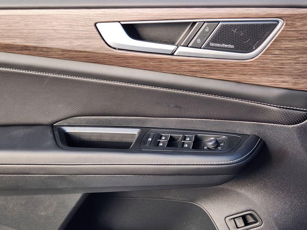 new 2026 Volkswagen Atlas car, priced at $56,682