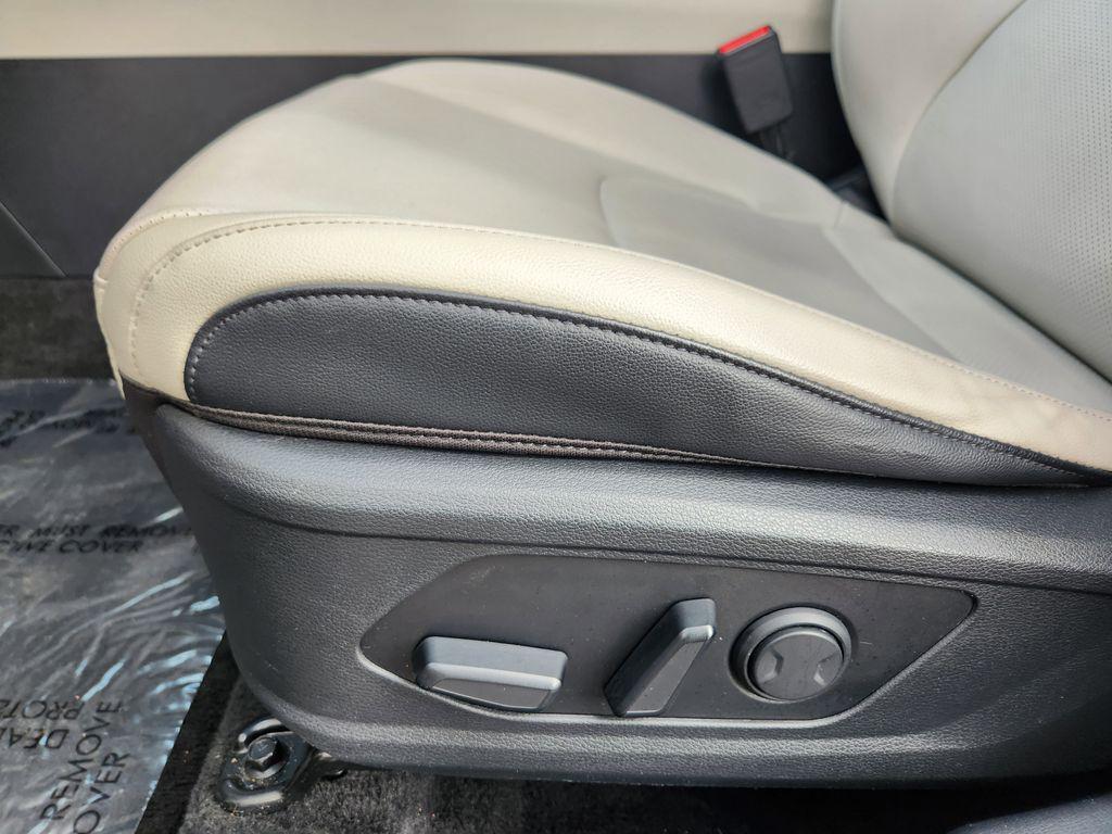 used 2023 Kia Sportage Hybrid car, priced at $25,549