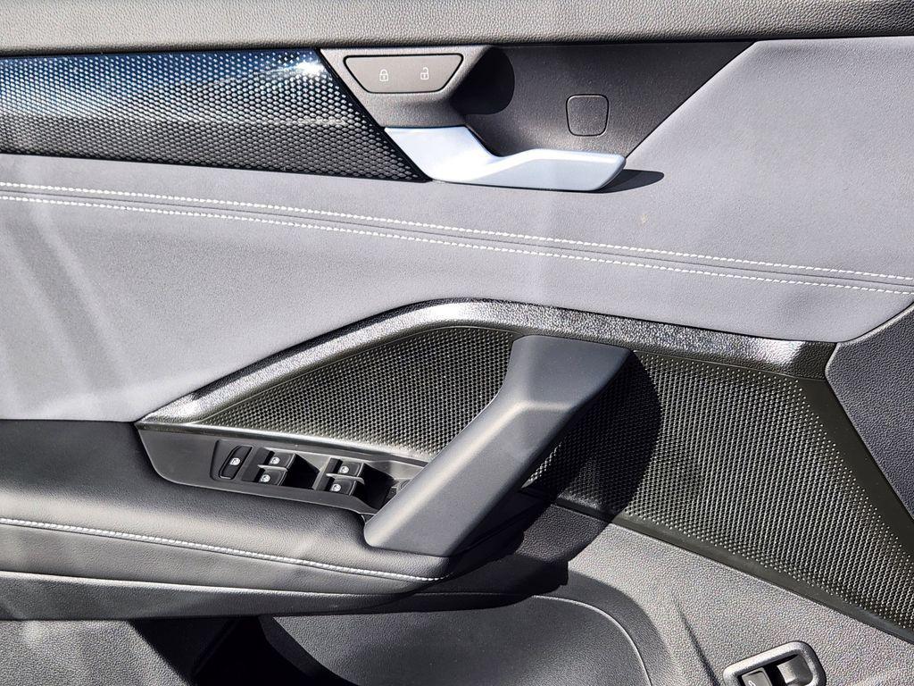 new 2026 Volkswagen Tiguan car, priced at $38,385