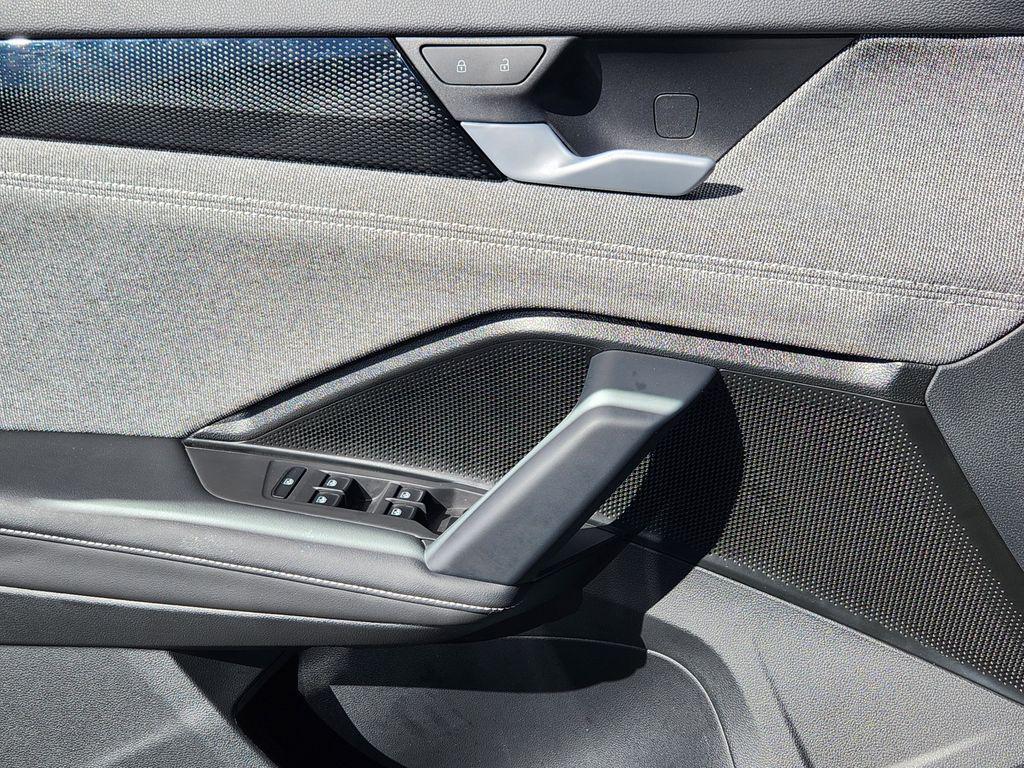 used 2025 Volkswagen Tiguan car, priced at $30,797