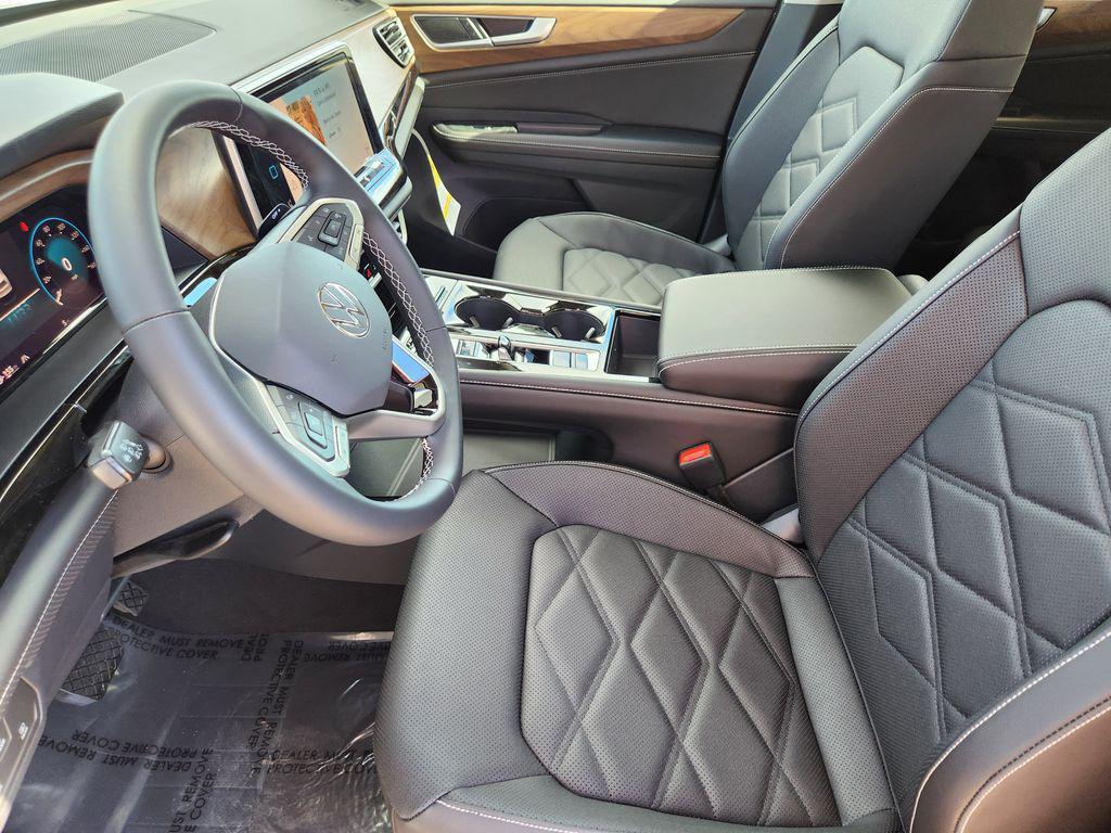 new 2026 Volkswagen Atlas car, priced at $49,652