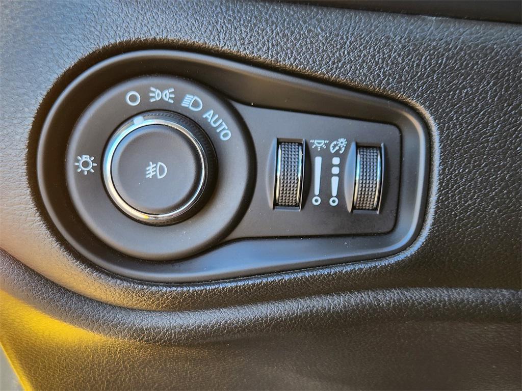 used 2016 Jeep Renegade car, priced at $13,797