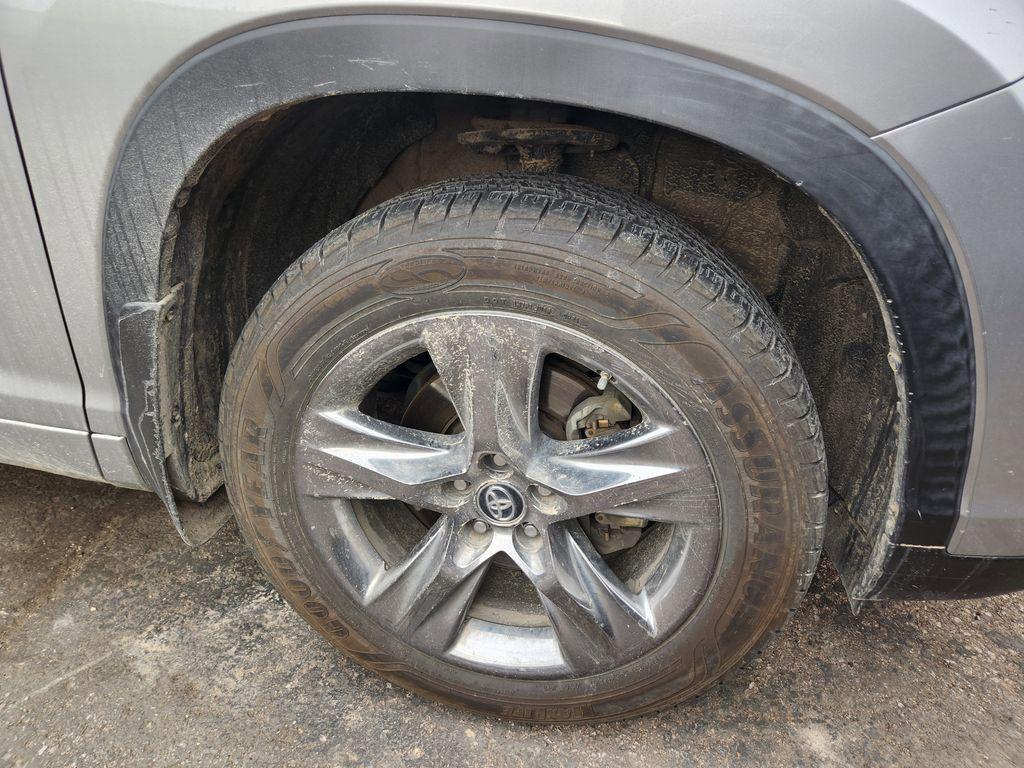 used 2019 Toyota Highlander car, priced at $25,797