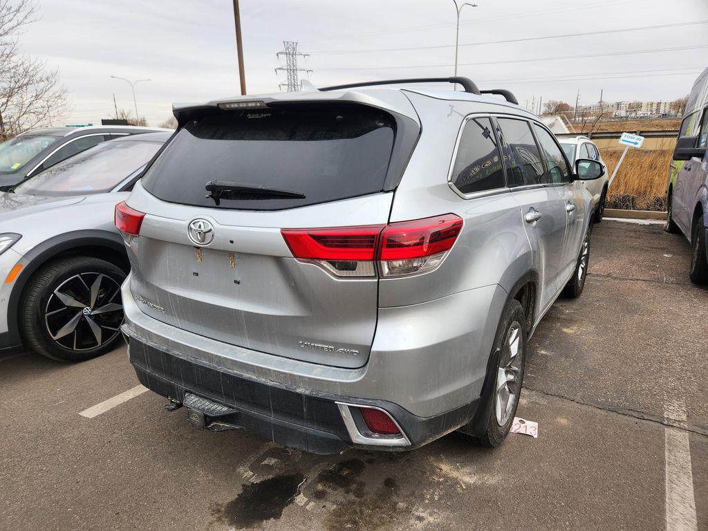 used 2019 Toyota Highlander car, priced at $25,797
