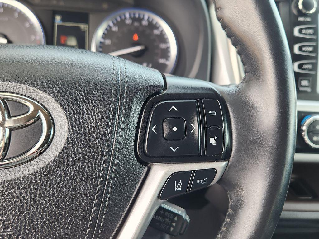 used 2019 Toyota Highlander car, priced at $25,549