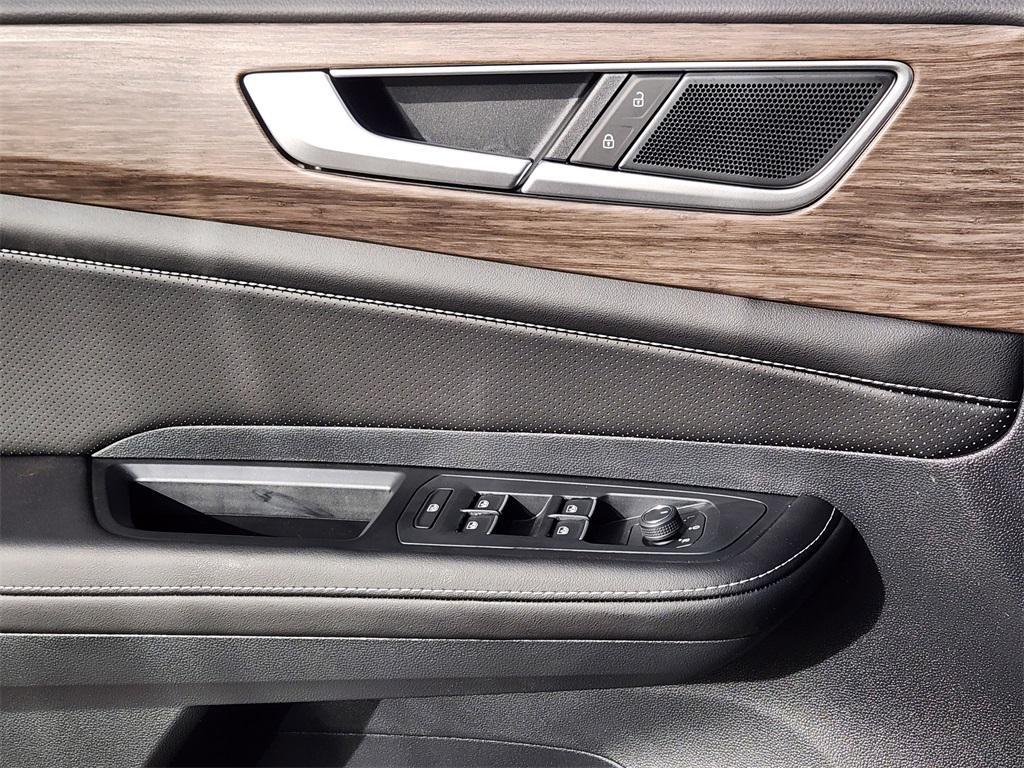 new 2026 Volkswagen Atlas car, priced at $51,692