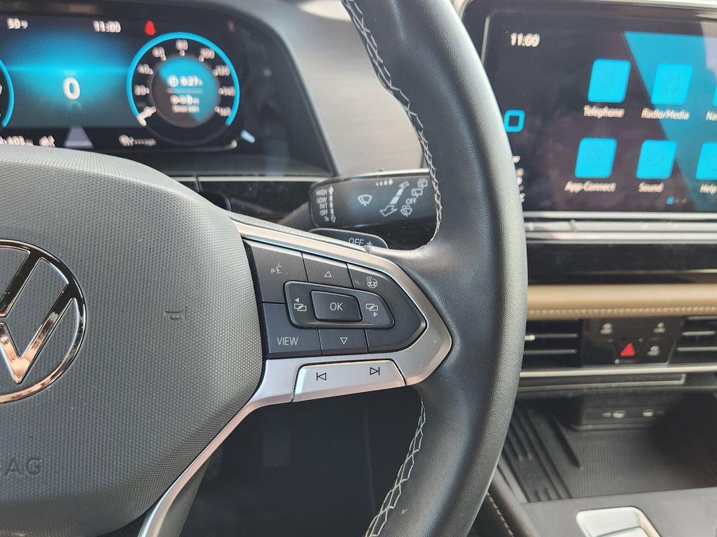 used 2025 Volkswagen Atlas Cross Sport car