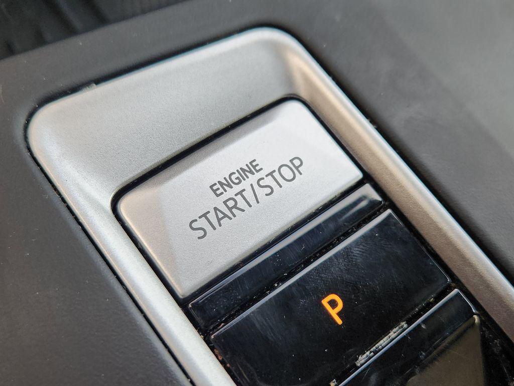 used 2025 Volkswagen Atlas Cross Sport car