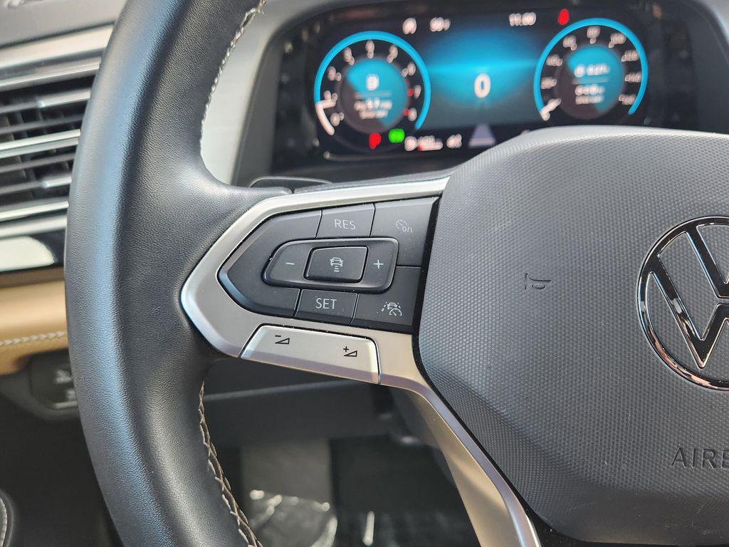 used 2025 Volkswagen Atlas Cross Sport car