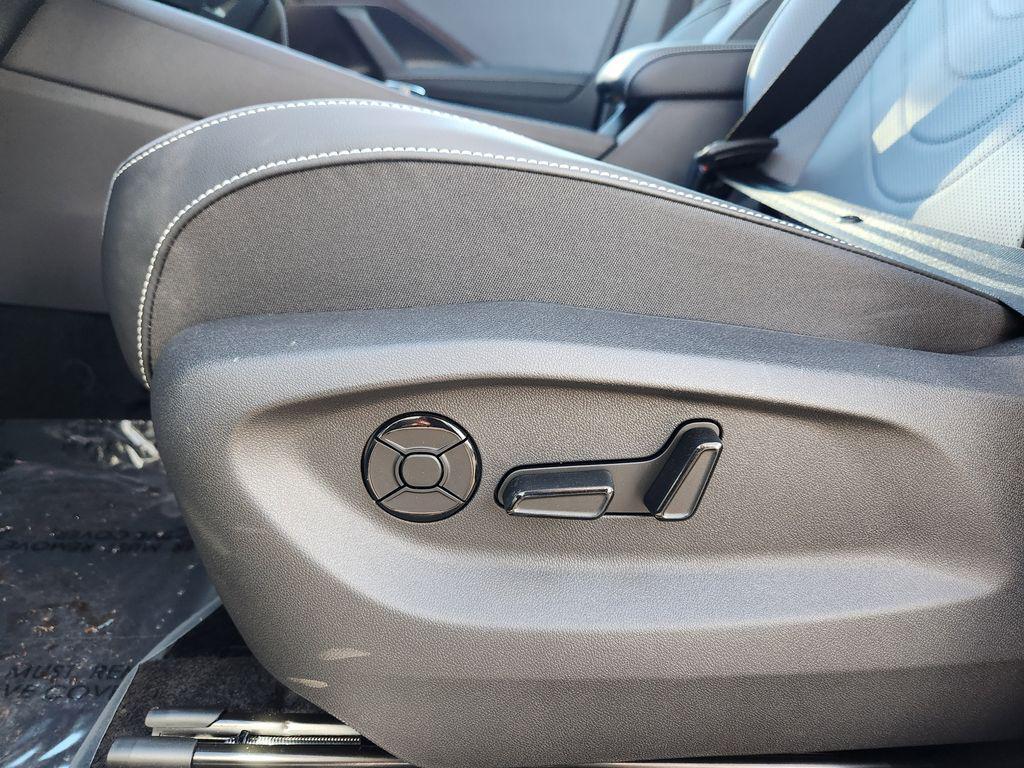 new 2026 Volkswagen Tiguan car, priced at $37,706