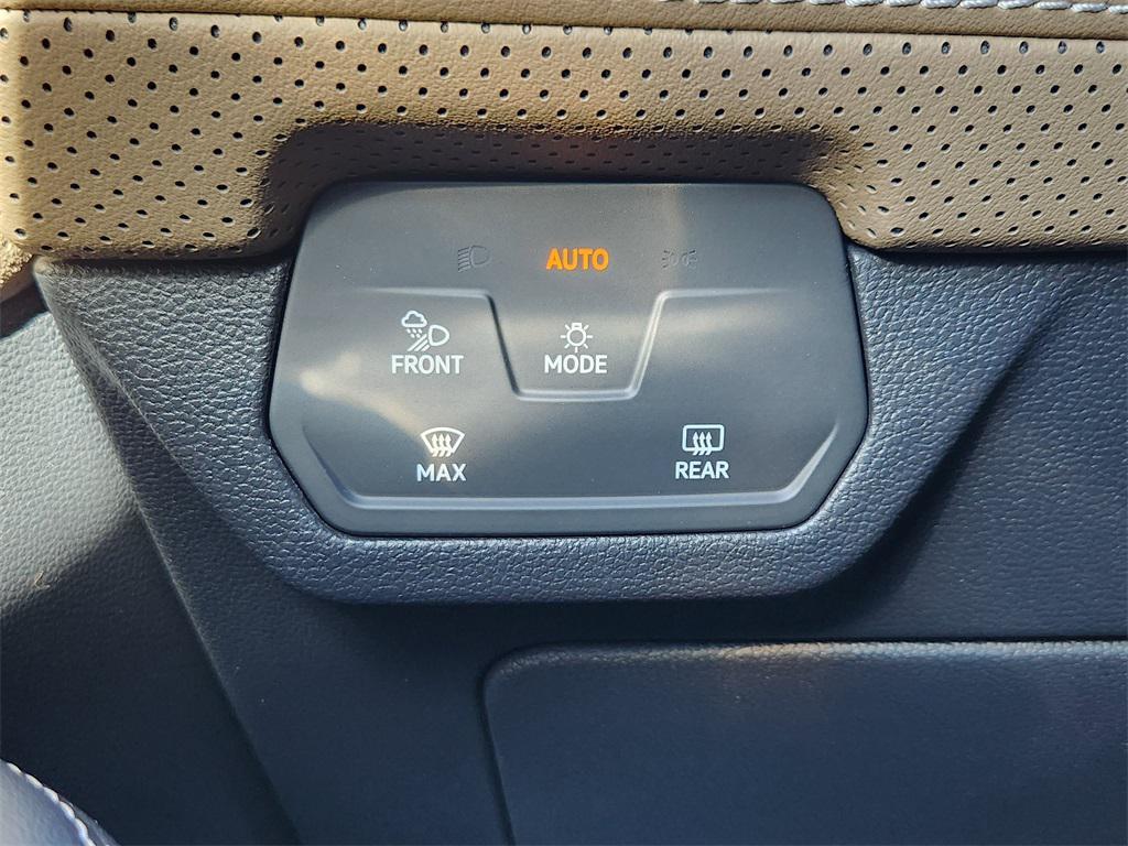 new 2026 Volkswagen Atlas Cross Sport car, priced at $41,276