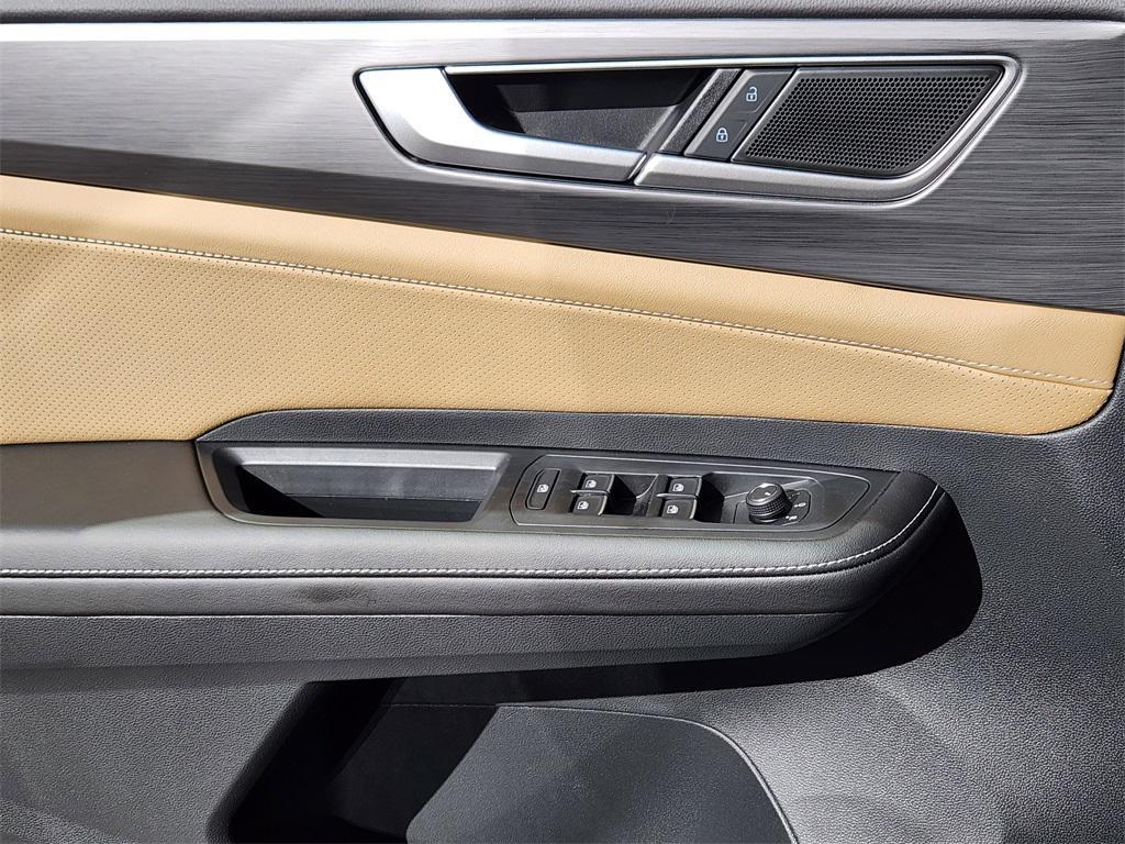 new 2026 Volkswagen Atlas Cross Sport car, priced at $41,276