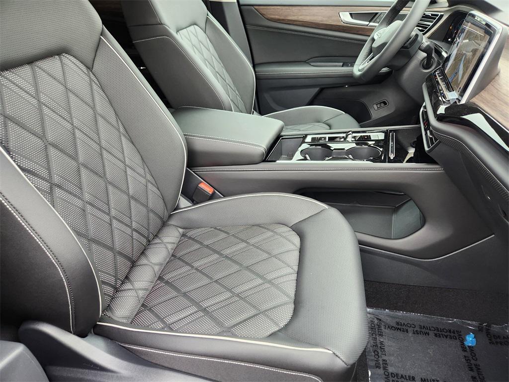 new 2025 Volkswagen Atlas car, priced at $53,314