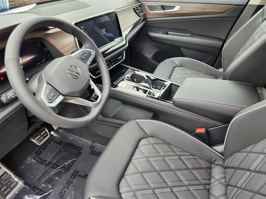 new 2025 Volkswagen Atlas car, priced at $53,314