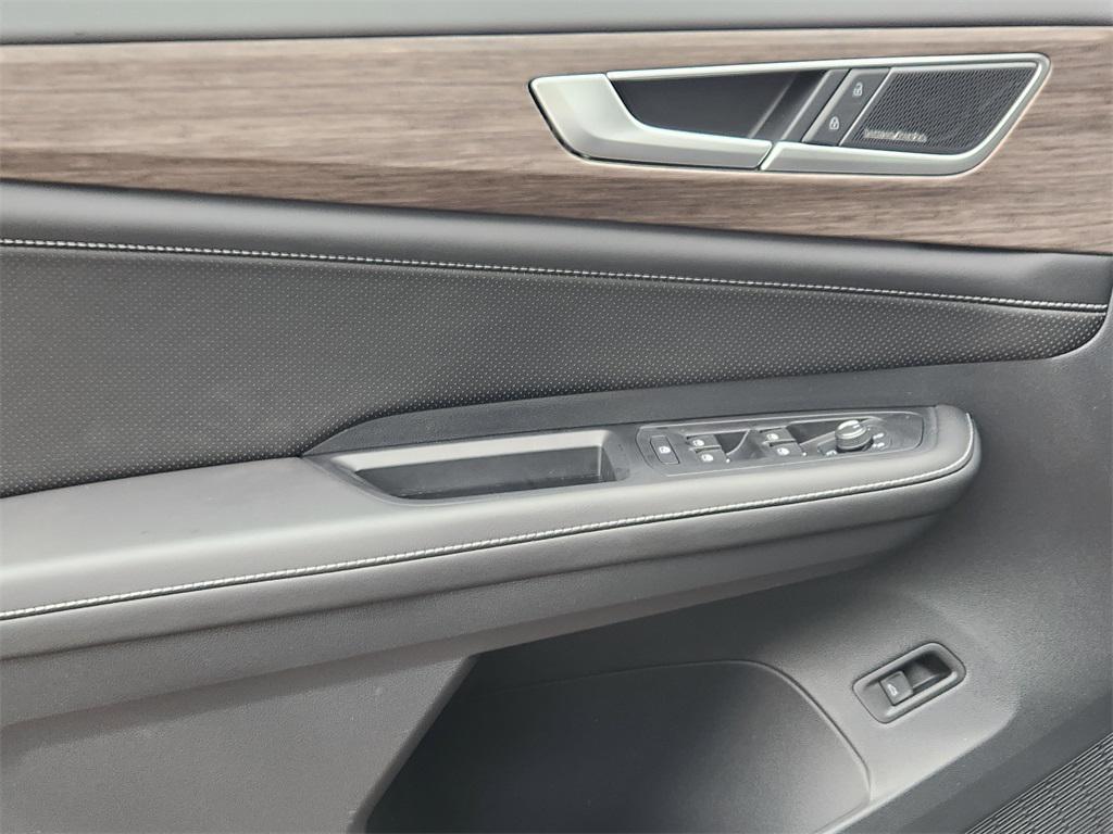 new 2025 Volkswagen Atlas car, priced at $53,314