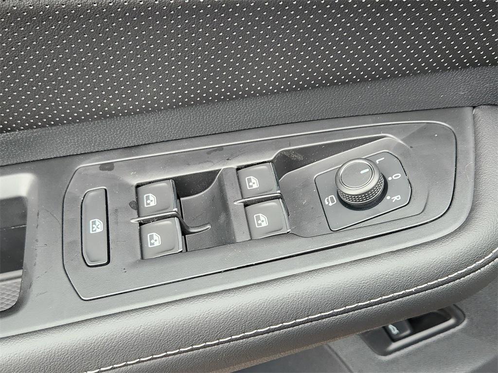 new 2025 Volkswagen Atlas car, priced at $53,314