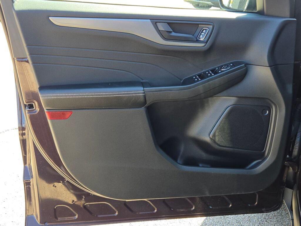 used 2023 Ford Escape car, priced at $24,813