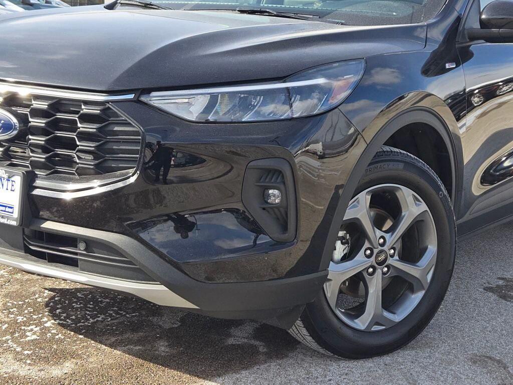 used 2025 Ford Escape car, priced at $25,566