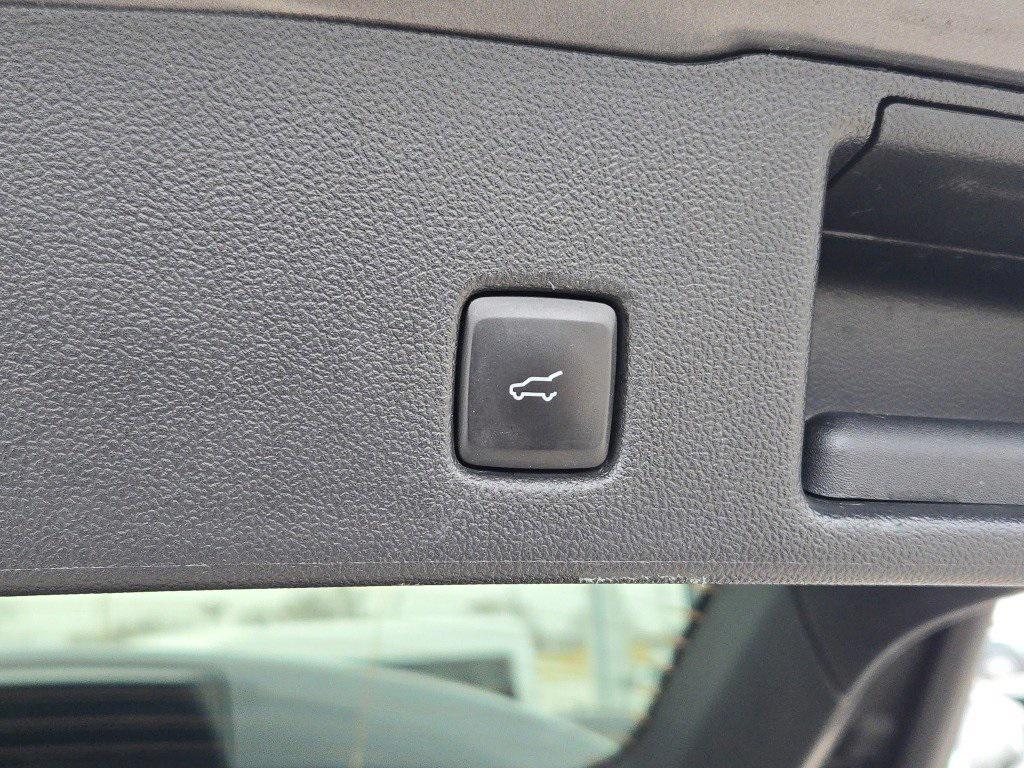 used 2022 Ford Escape car, priced at $24,305